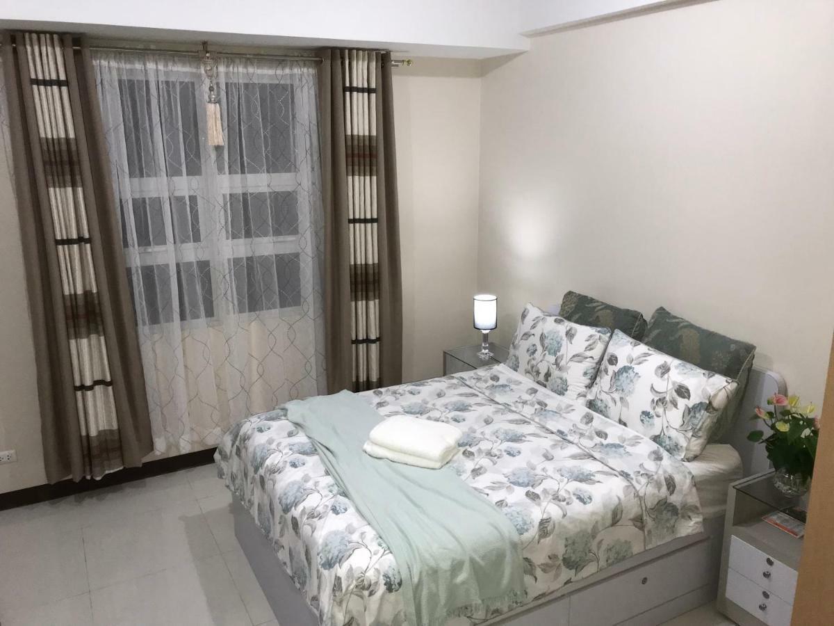 Chillax Studio 101 Newport Boulevard Manila Exteriör bild