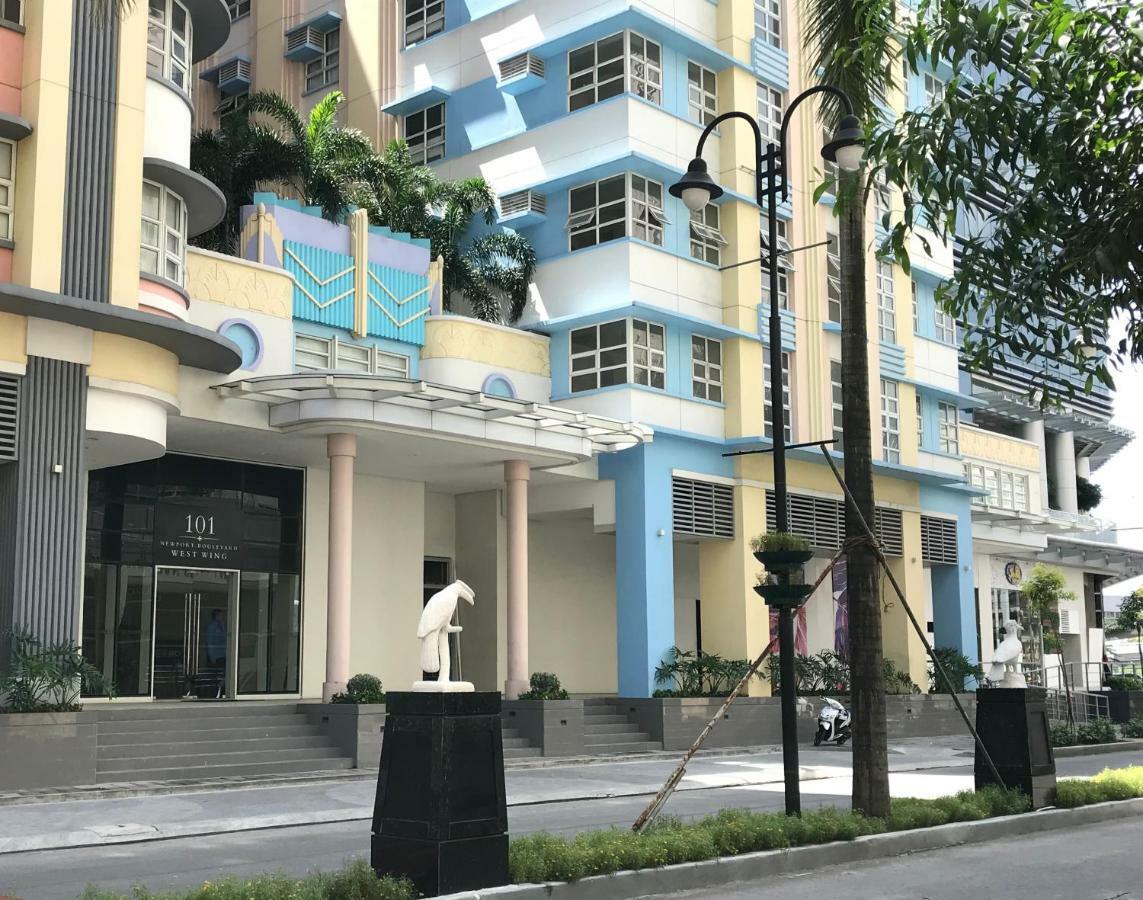Chillax Studio 101 Newport Boulevard Manila Exteriör bild
