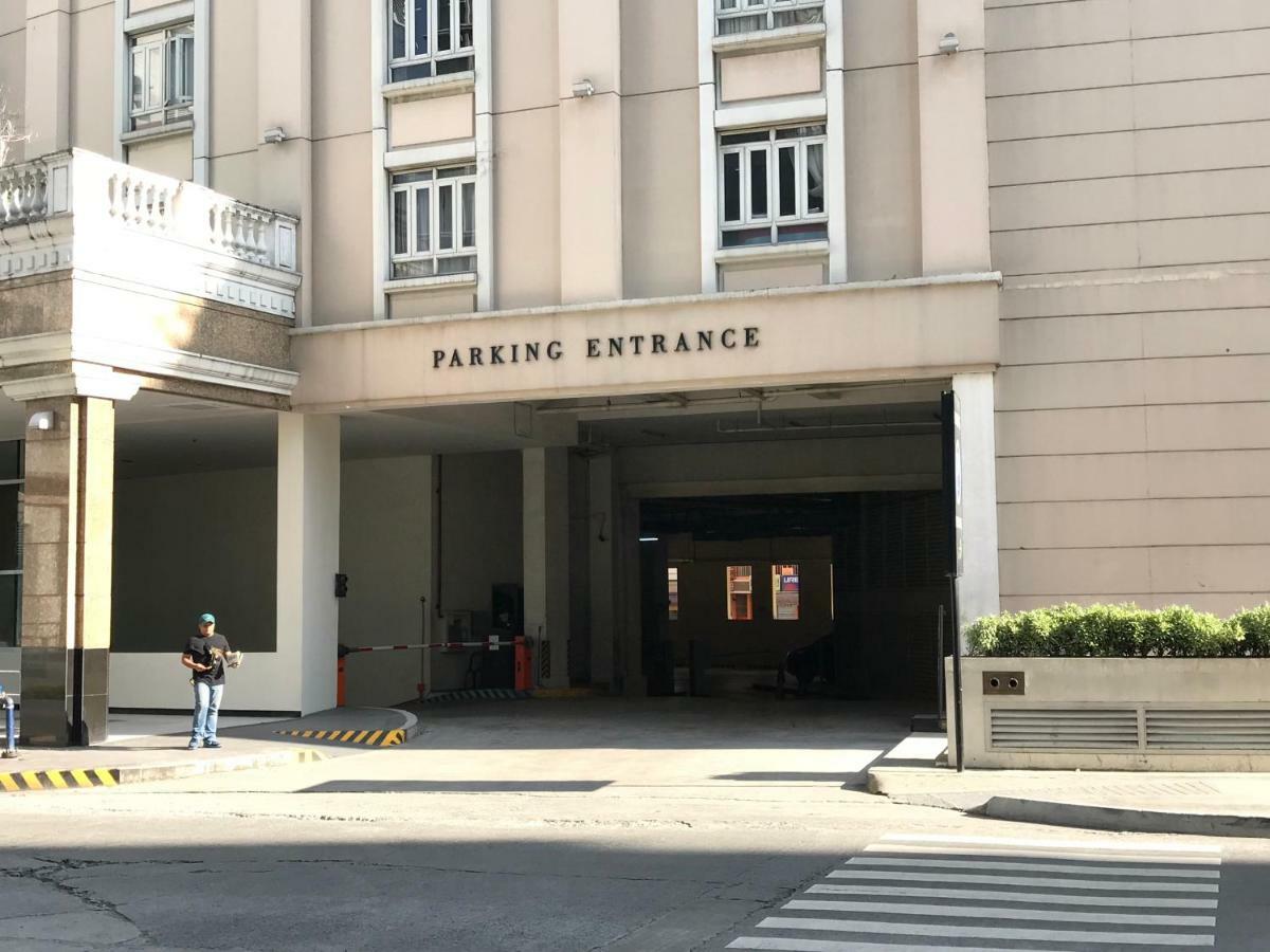 Chillax Studio 101 Newport Boulevard Manila Exteriör bild