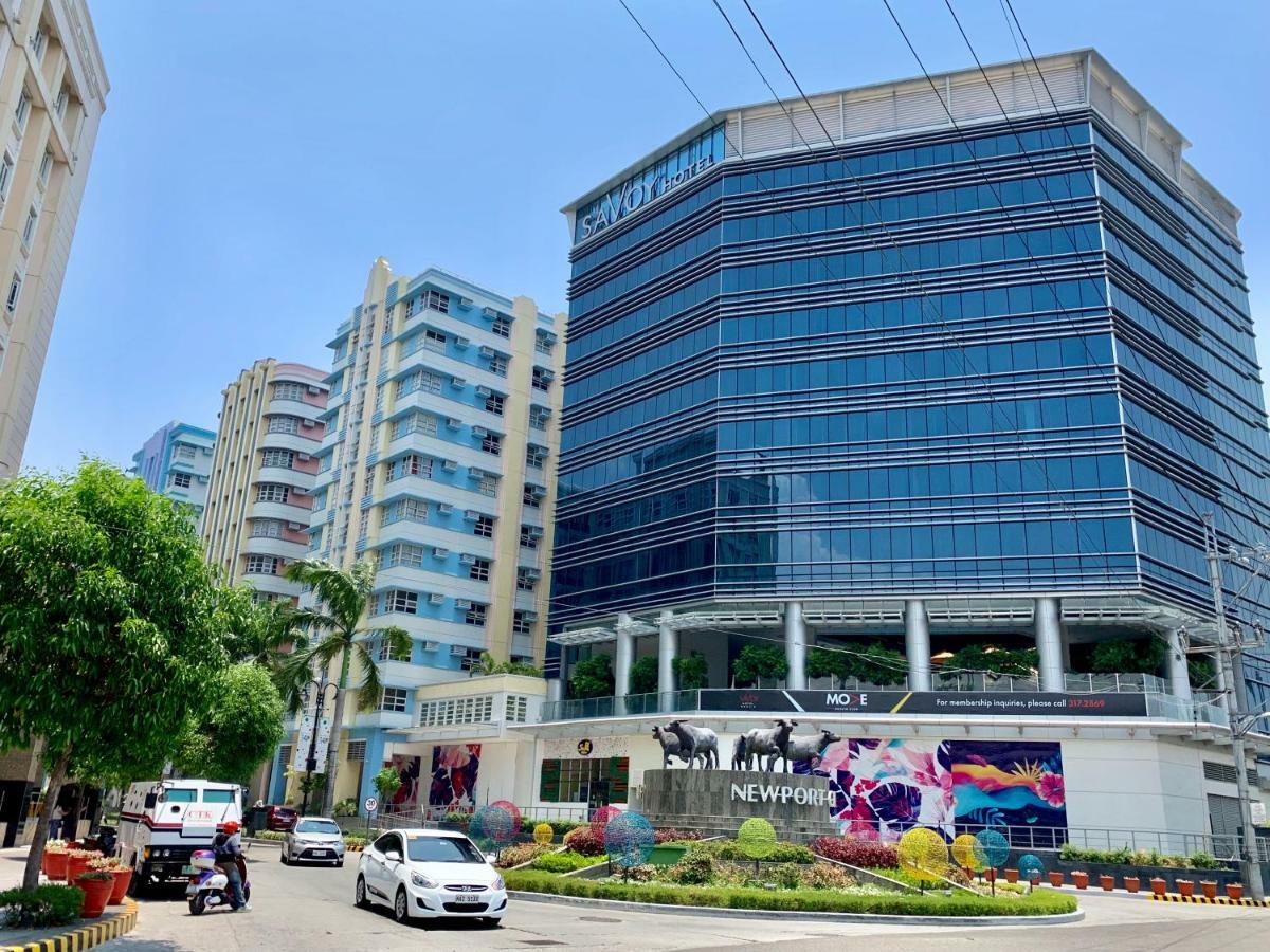 Chillax Studio 101 Newport Boulevard Manila Exteriör bild