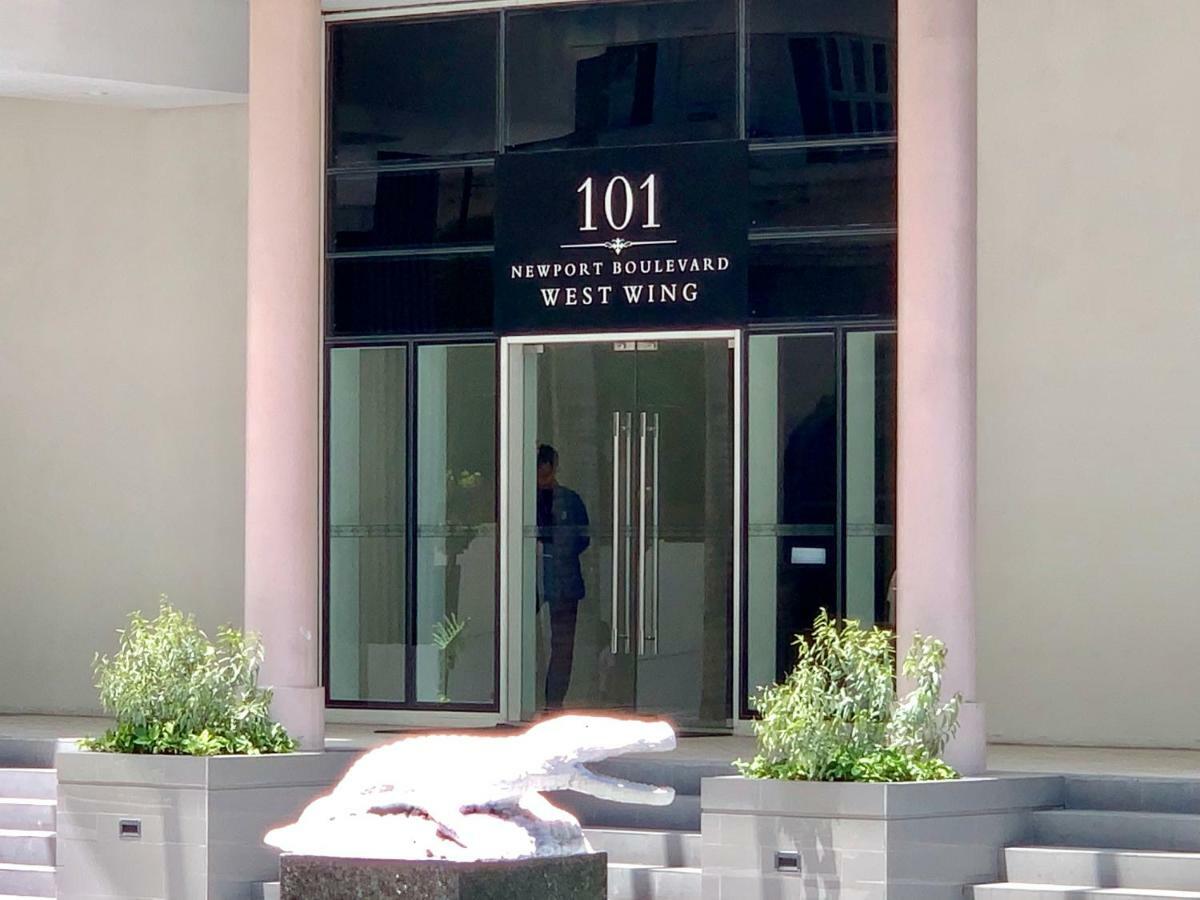 Chillax Studio 101 Newport Boulevard Manila Exteriör bild