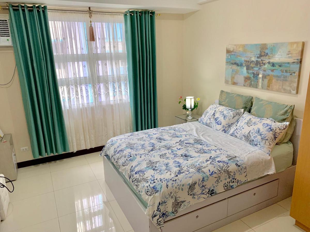 Chillax Studio 101 Newport Boulevard Manila Exteriör bild