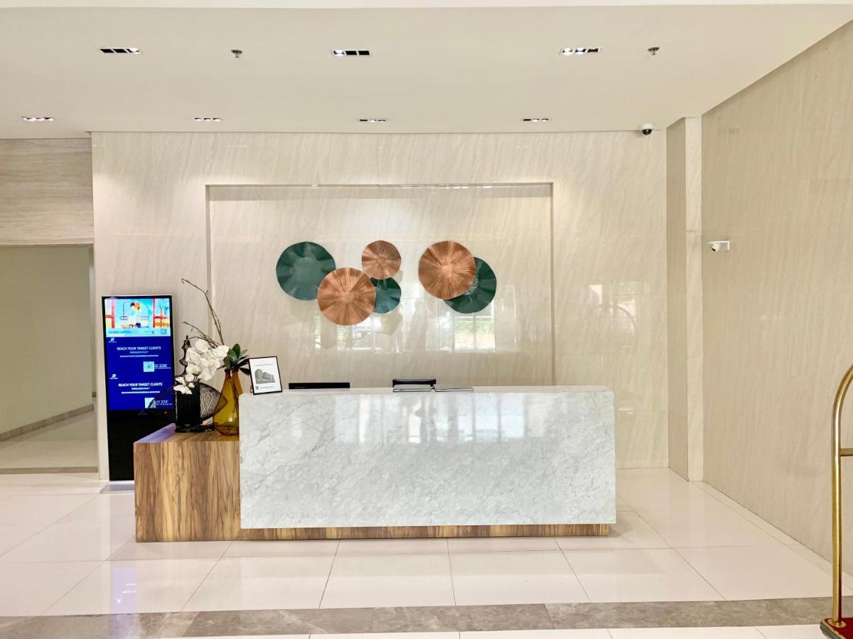 Chillax Studio 101 Newport Boulevard Manila Exteriör bild